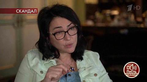 «Он начинает думать, что он знаменит и кому-то интересен», — Лолита об обвинениях бывшего мужа. Пусть говорят. Фрагмент выпуска от 22.06.2020