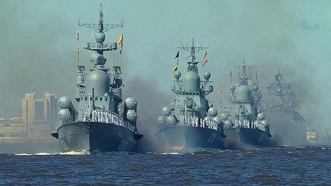 Россияне делятся впечатлениями от грандиозного празднования Дня военно-морского флота