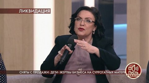 «Ужасные условия!» — врач оценила обстановку в квартире, где обнаружили пятерых младенцев. Пусть говорят. Фрагмент выпуска от 27.07.2020