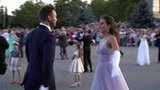 В Севастополе провели большой бал для всех желающих