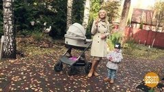 Мама с детьми на прогулке. Доброе утро. Фрагмент