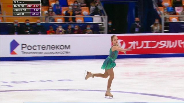 Зрителей Первого ждет второй день грандиозного ледового противостояния на российском этапе Гран-при
