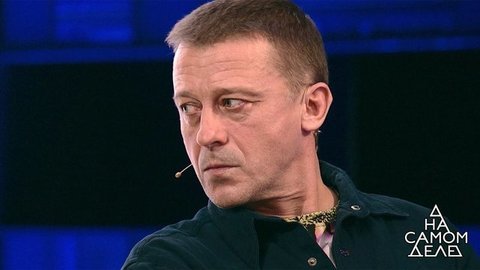 Актер бросил беременную невесту ради молодой любовницы. На самом деле