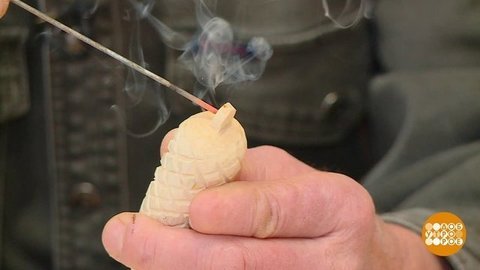 Елочные игрушки: и даже из дерева! Доброе утро. Фрагмент