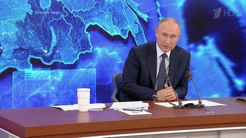 «В целом правительство в условиях пандемии работало эффективно, днем и ночью»