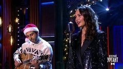 Аида Гарифуллина и Иван Ургант — «Рождественская песня»