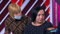 «Никто и не подумал, где трое детей!» - жители сгоревшего барака обвиняют администрацию. Мужское / Женское. Фрагмент