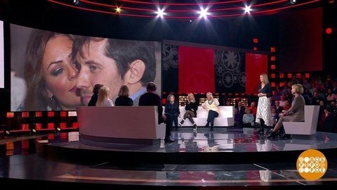 "Док-ток". Три вечера с Юлией Началовой. Доброе утро. Фрагмент