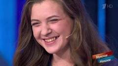 «Мы с Юлей даже поссорились, кто из нас подарит вам холодильник!» - ведущие исполняют желание детей. Мужское / Женское. Фрагмент