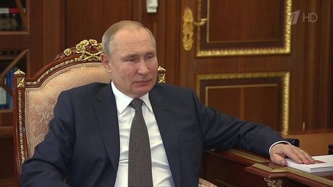 Вероника Скворцова сообщила президенту об уникальной вакцине против COVID-19 с длительным иммунитетом