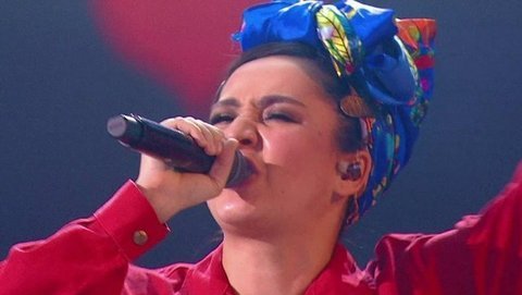 На международном песенном конкурсе «Евровидение-2021» Россию представит Manizha с песней «Russian woman»