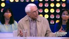 «Жарко, все хотят холодка». Александр Зацепин рассказал историю создания «Песенки о медведях». Сегодня вечером. Фрагмент