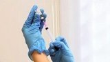 Одним из главных средств защиты от COVID-19 остается прививка