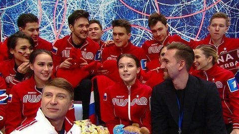 Анна Щербакова специально для Первого канала сняла, как наши фигуристы готовятся к командному первенству планеты