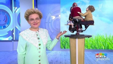 "Спутник лайт"; пасха против ковида; аптечка на дачу. Жить здорово!