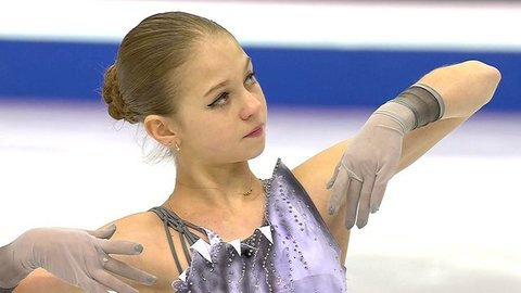 Бронзовый призер Чемпионатов мира и Европы Александра Трусова ушла из Академии Евгения Плющенко