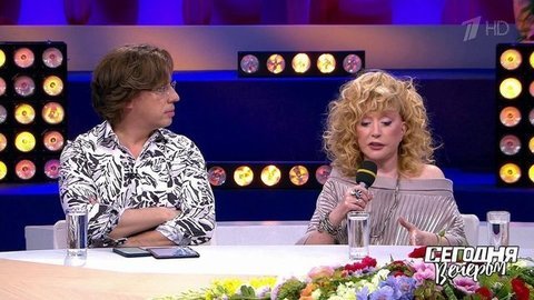 «Я не имела права плакать». Алла Пугачева рассказала, как ей пришлось выступать после страшного известия. Сегодня вечером. Фрагмент