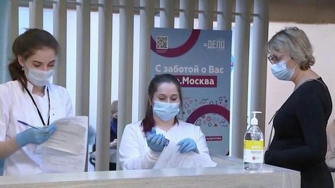 В России за последние сутки выявлено 14 723 новых случая коронавируса