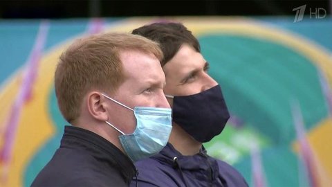 В Санкт-Петербурге ужесточают коронавирусные ограничения