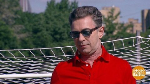 Валерий Сюткин болеет за наших. Доброе утро. Фрагмент