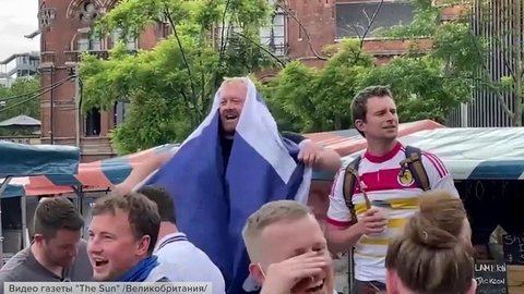 В Лондоне игроки и болельщики готовятся к матчу сборных по футболу между Англией и Шотландией
