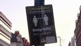 В Испании несколько сотен человек заразились COVID-19 после вечеринки выпускников