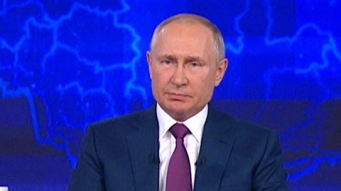 «Будем наращивать усилия по всем направлениям», — Владимир Путин о поддержке сельского хозяйства и мелиорации. Фрагмент Прямой линии 2021