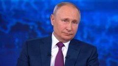 «Мы сделаем так, чтобы труба подошла к участку бесплатно», — Владимир Путин пообещал помощь с подключением к газу жительнице Свердловской области. Фрагмент Прямой линии 2021