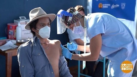В мире. Вакцинация на Галапагосских островах. Доброе утро. Фрагмент