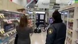 Последователи Джорджа Флойда загнали американскую полицию в угол