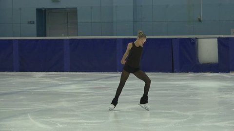 Произвольная программа. Девушки. Предсезонные контрольные прокаты по фигурному катанию среди юниоров 2021/22