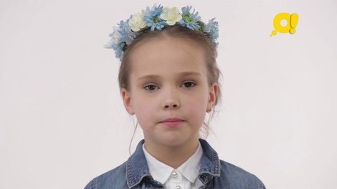 Позвала. Говори правильно!