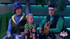 «Ягода малинка» по-походному. Хабиб исполнил свой хит под гитару у костра. Лучше всех. Фрагмент