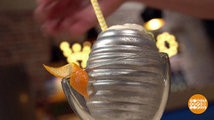 Молочный коктейль в шоколадном яйце. Доброе утро. Фрагмент