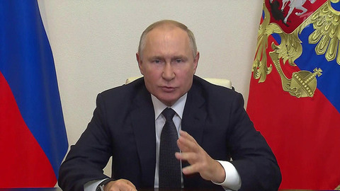 Президент в беседе с губернатором Петербурга объявил о единовременной выплате блокадникам и защитникам Ленинграда