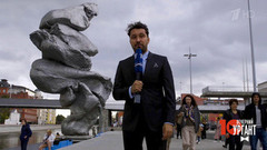 Скульптура на Болотной набережной. Голос улиц. Вечерний Ургант