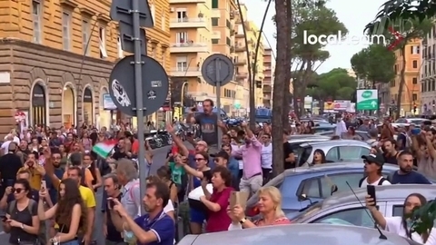 В Италии прошли новые протесты из-за антикоронавирусных мер