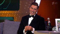 "Какой я тебе кольраби!" Дмитрий Дюжев пробует космическую еду. Вечерний Ургант. Фрагмент выпуска о 01.10.2021