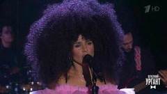 Zivert — "CRY / Два Туриста (& Wiwo) / Forever Young (& LYRIQ) / Три Дня Любви". Вечерний Ургант