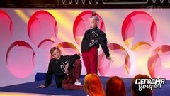 Сюрприз от правнуков для актрисы Ольги Волковой — танец в стиле хип-хоп. Сегодня вечером. Фрагмент