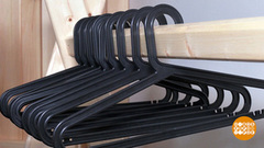 Плечики: какие не испортят одежду? Доброе утро. Фрагмент