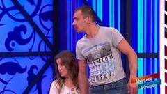 «Ты продала дочь за 2000!» Сожитель героини обвинил ее мать и ударил отца в студии. Мужское / Женское. Фрагмент выпска от 30.11.2021