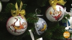 Елочные игрушки: пластик тоже подойдет! Доброе утро. Фрагмент