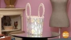 Сумка из пластиковой корзинки. Доброе утро. Суббота. Фрагмент