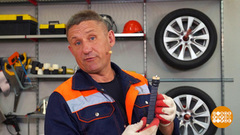 Дмитрий Талабуев режет стекло. Доброе утро. Фрагмент