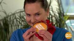 Надежда Петрова пакует чемодан. Доброе утро. Суббота. Фрагмент