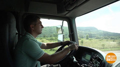 В пути шофер-дальнобойщик… А вокруг – такие виды!.. Доброе утро. Суббота. Фрагмент