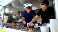 «Нас ждут великие дела — накормить людей». Повара на колесах. Анонс