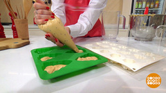 Выбираем форму для выпечки. Доброе утро. Фрагмент