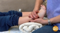 Массаж для профилактики плоскостопия. Доброе утро. Фрагмент